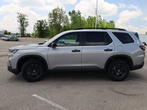 New 2025 Honda Pilot TrailSport image 8
