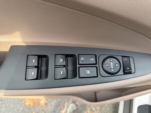 Used 2019 Hyundai Tucson Sport image 17