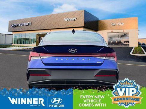 New 2025 Hyundai Elantra SEL image 7