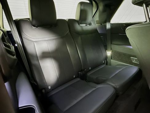 Certified 2024 Land Rover Range Rover Long Wheelbase SE image 29