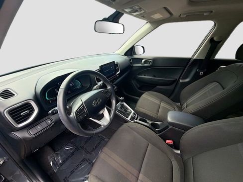 Certified 2024 Hyundai Venue SEL FWD image 19