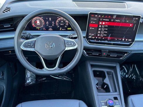 New 2026 Volkswagen Tiguan SE AWD/4WD image 13