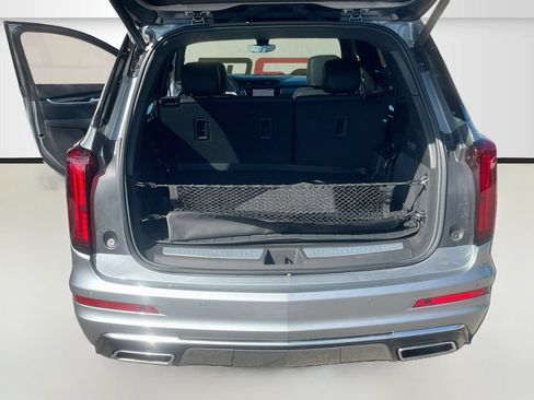 Used 2025 Cadillac XT6 Premium Luxury w/ Technology Package AWD/4WD image 28