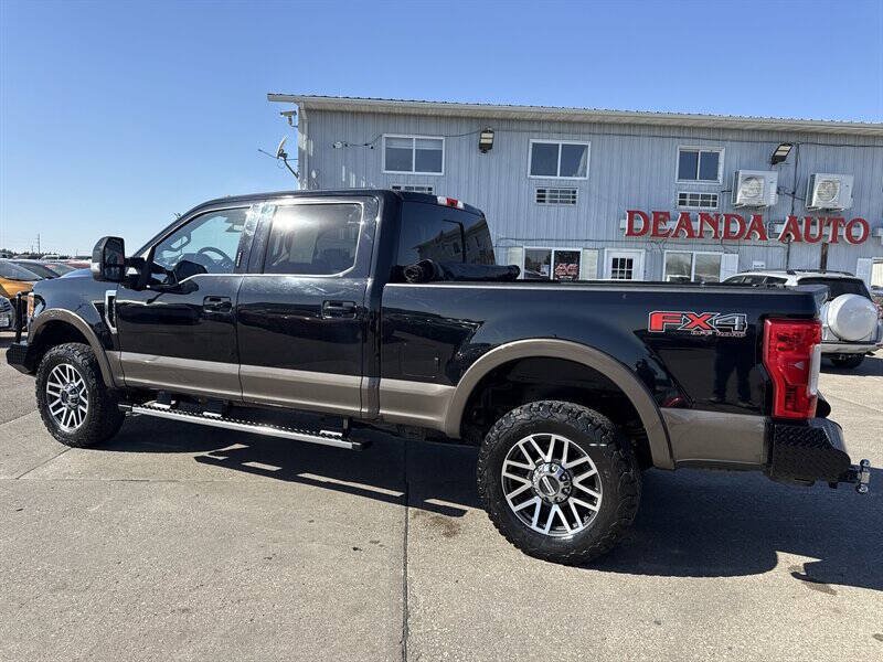 Used 2017 Ford F250 Lariat w/ Lariat Ultimate Package AWD/4WD image 4