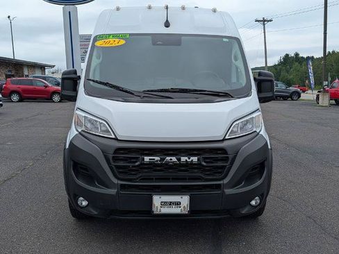 Used 2023 RAM ProMaster 2500 w/ Driver Convenience Group FWD image 3