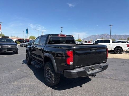 Used 2024 Chevrolet Colorado ZR2 w/ ZR2 Convenience Package III AWD/4WD image 8