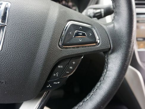 Used 2017 Lincoln MKC Premiere FWD image 8