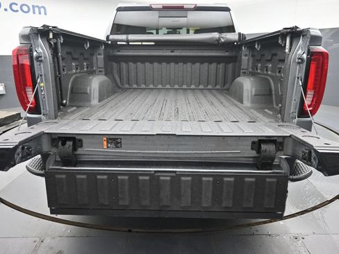 Used 2021 GMC Sierra 1500 SLT w/ SLT Premium Package AWD/4WD image 11