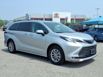 Certified 2023 Toyota Sienna XLE