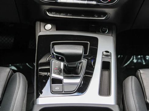 Used 2023 Audi Q5 2.0T Premium Plus w/ Premium Plus Package AWD/4WD image 13