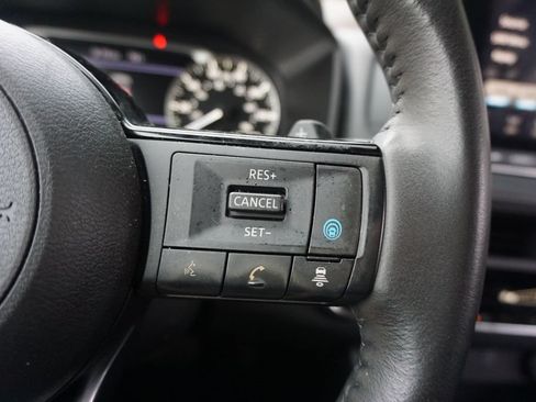 Used 2023 Nissan Rogue SV w/ SV Premium B Package FWD image 9
