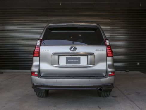 Used 2020 Lexus GX 460 Premium image 6