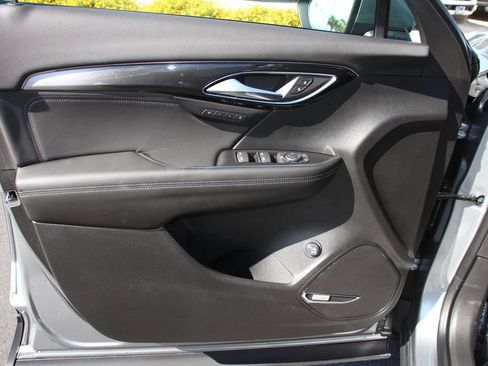 Used 2025 Buick Envision Preferred AWD/4WD image 22