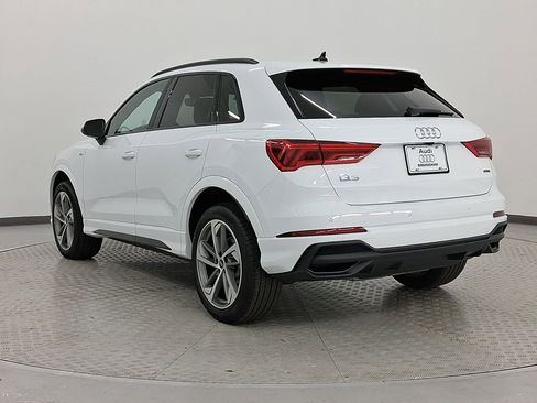 New 2025 Audi Q3 2.0T Premium image 3