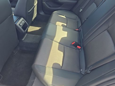 Used 2022 Honda Accord Sport image 11