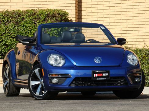 Used 2014 Volkswagen Beetle R-Line image 3