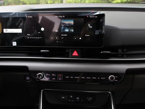 New 2026 Kia Carnival EX FWD image 14