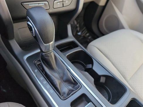 Used 2018 Ford Escape SE image 16