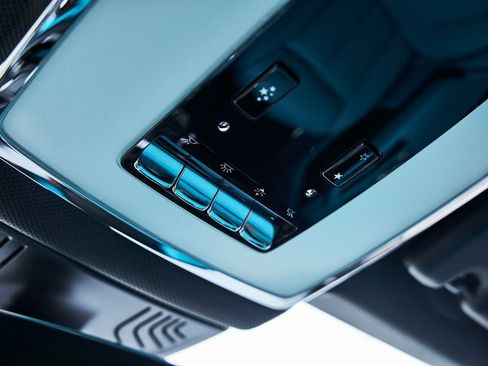 Used 2025 Rolls-Royce Cullinan Black Badge AWD/4WD image 89