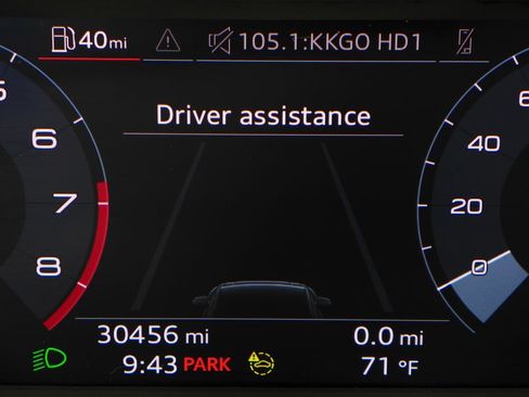 Used 2023 Audi Q3 2.0T Premium w/ Black Optic Sport Package AWD/4WD image 32