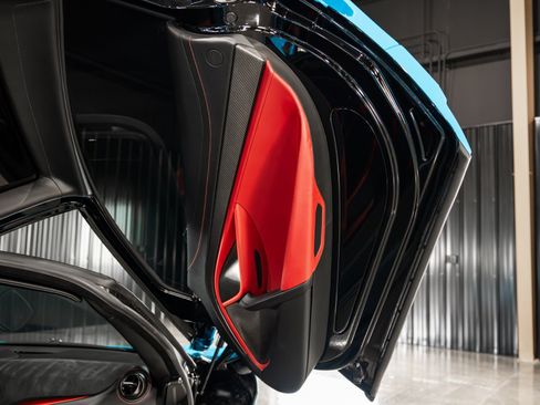 Used 2018 McLaren 720S RWD image 14