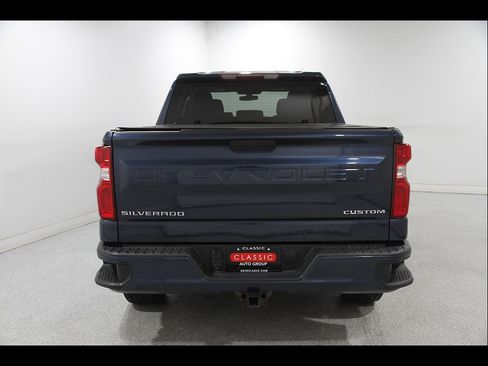 Used 2020 Chevrolet Silverado 1500 Custom w/ Custom Value Package AWD/4WD image 20