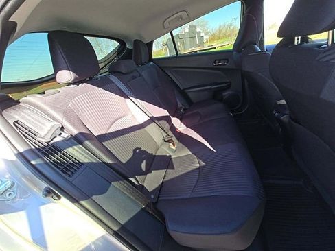 Used 2021 Toyota Prius Prime LE image 12