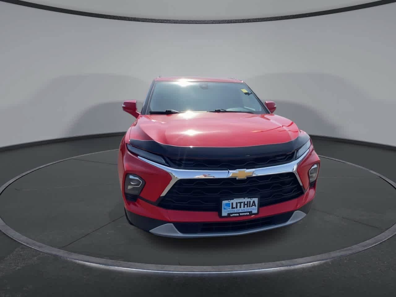 Used 2024 Chevrolet Blazer LT AWD/4WD image 3