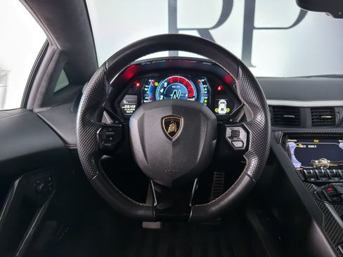 Used 2018 Lamborghini Aventador S AWD/4WD image 19