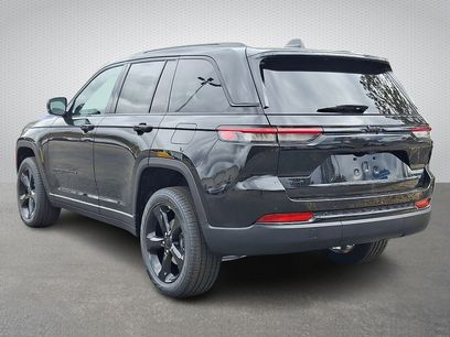 New 2025 Jeep Grand Cherokee Limited w/ Black Appearance Package