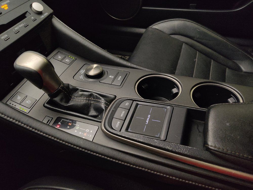 Used 2015 Lexus RC 350 w/ Luxury Package RWD image 26