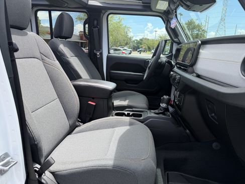 Used 2026 Jeep Wrangler Unlimited Sport AWD/4WD image 29