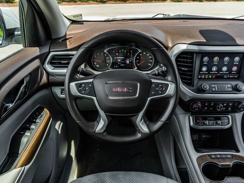 Used 2022 GMC Acadia SLE FWD image 23