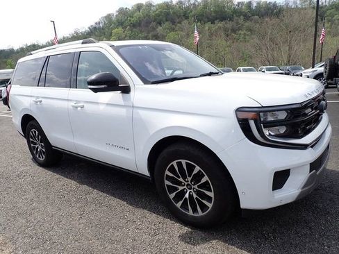 Used 2025 Ford Expedition Platinum AWD/4WD image 8