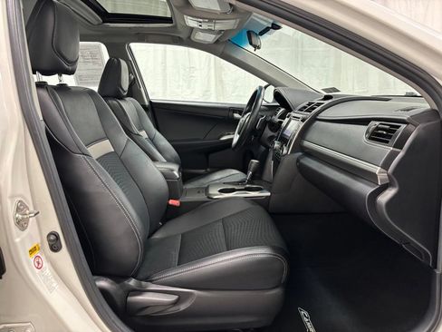 Used 2014 Toyota Camry SE FWD image 58