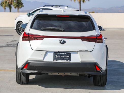 Used 2024 Lexus UX 250h FWD image 6