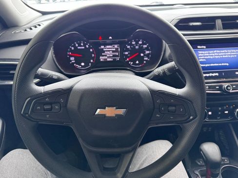 Used 2021 Chevrolet TrailBlazer LT w/ Convenience Package image 9
