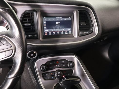 Used 2022 Dodge Challenger GT image 5