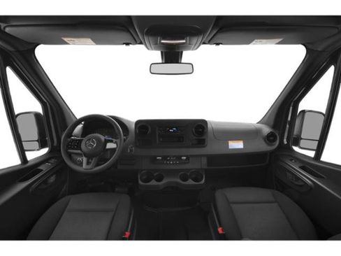 Used 2025 Mercedes-Benz Sprinter 2500 image 8