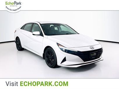 Used 2022 Hyundai Elantra SEL w/ Convenience Package