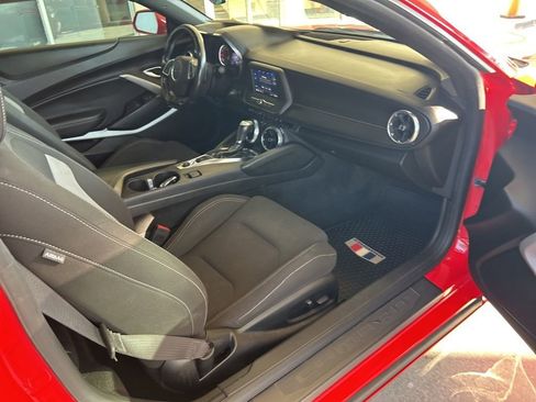 Used 2020 Chevrolet Camaro LT image 22