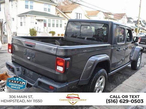 Used 2022 Jeep Gladiator Sport image 6