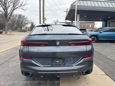 Used 2022 BMW X6 xDrive40i w/ M Sport Package image 8