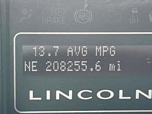 Used 2012 Lincoln Navigator 4WD image 42