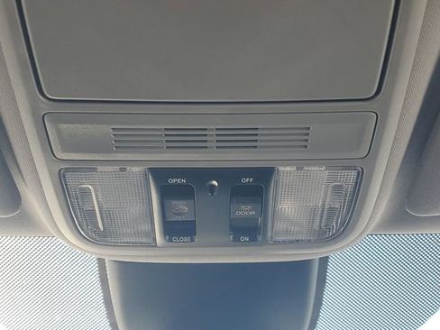 Used 2023 Honda Odyssey EX-L image 25