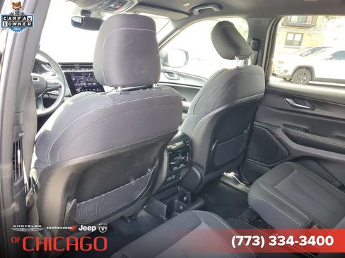 Used 2024 Jeep Grand Cherokee L Laredo AWD/4WD image 11