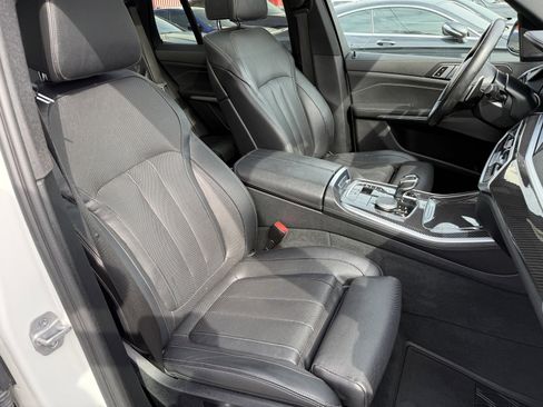 Used 2021 BMW X5 M50i AWD/4WD image 25