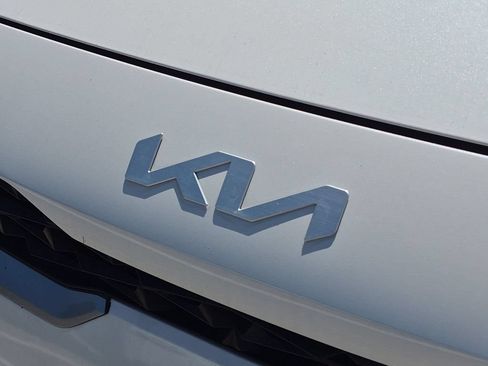 Used 2023 Kia Forte LXS FWD image 9