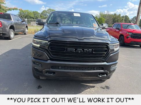 Used 2020 RAM 1500 Limited w/ Black Appearance Package AWD/4WD image 2