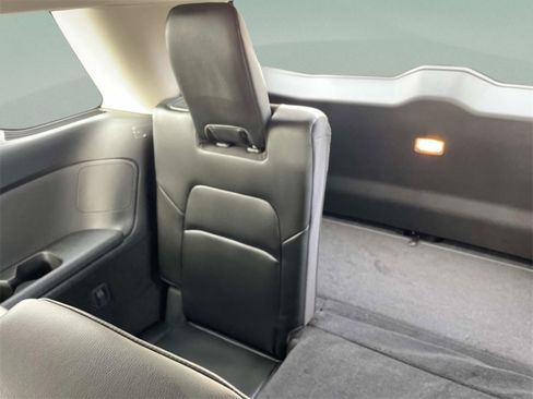 New 2025 Nissan Pathfinder SL image 11